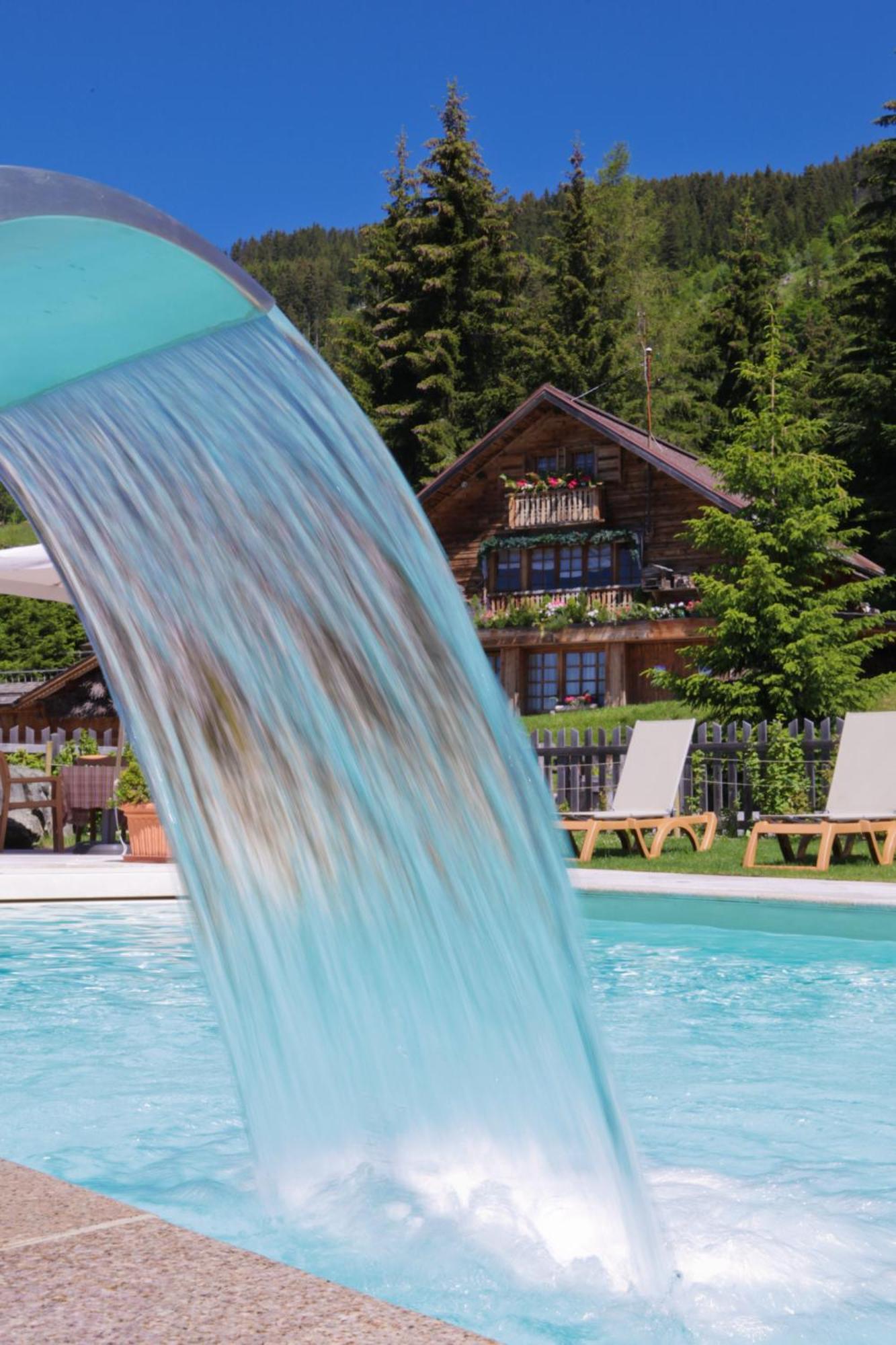 Les Chalets-Hotel De La Croix-Fry Manigod Exterior photo